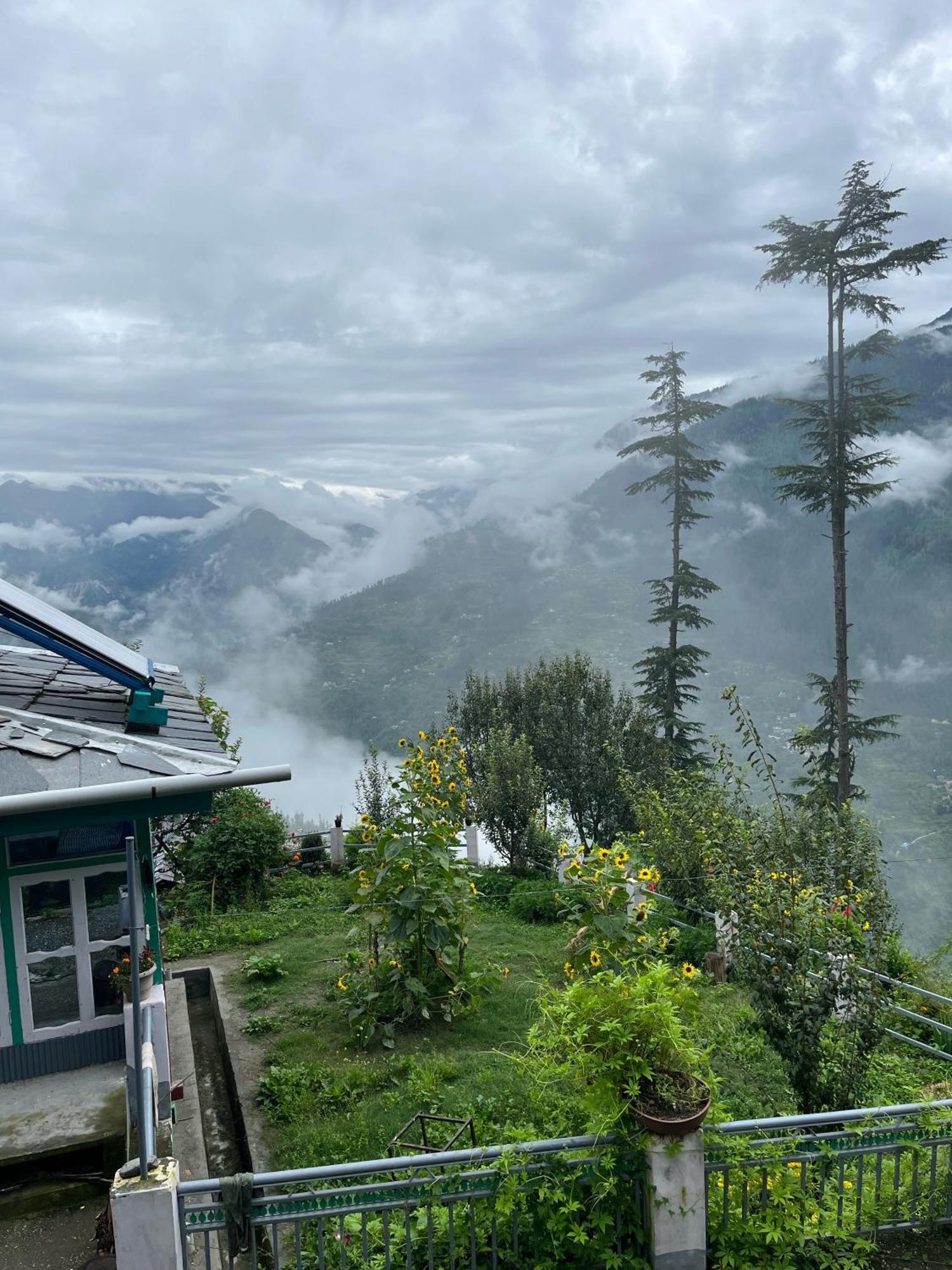 Hotel Mountain Eyrie Banjār Exterior foto